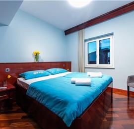 4 Bedroom Seaside Apartment with Terrace in Vis Town, Sleeps 8